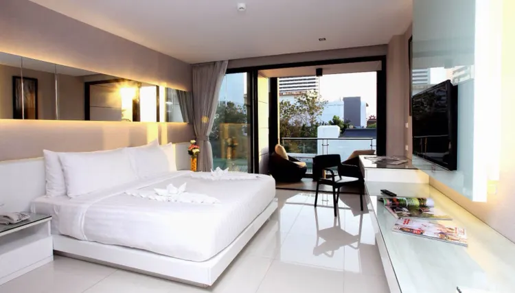 ห้องดีลักซ์พร้อมวิวทะเลด้านข้าง