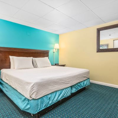 King Suite No Balcony No Pets Allowed Cayman Suites Hotel Promo Code