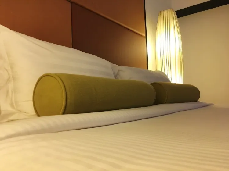 ห้องจูเนียร์สวีทพร้อมวิวสระว่ายน้ำ