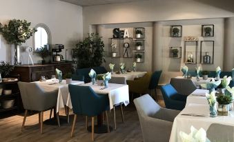 Hotel La Calanque - Housity