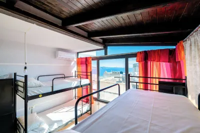 Lazy Roo Hostel Saranda Hôtels à : 