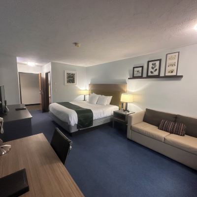 Standard Room, 1 King Bed (King Room) Pictured Rocks Inn and Suites Promo Code