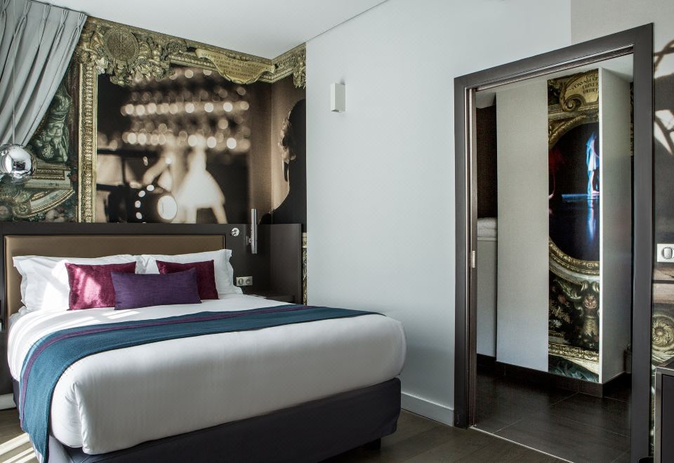 Hotel Indigo PARIS - OPERA by IHG1 Queen Bed Standard With Single Sofa Bed