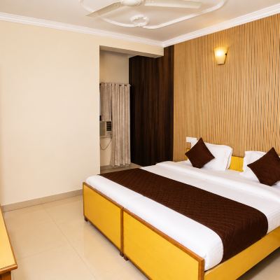 Deluxe Room Accent Hotel Promo Code