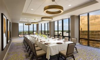 DoubleTree by Hilton Dallas-Campbell Centre