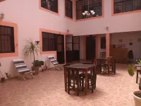 Impresionante habitación con cama extragrande en el centro de la ciudad Hoteles en 