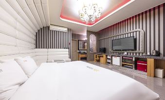 Gwangju Sangmu Luxury Hotel
