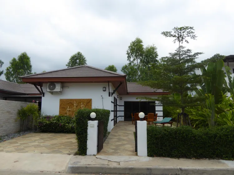 ห้องนอน 3 ห้องพร้อมวิวสวน