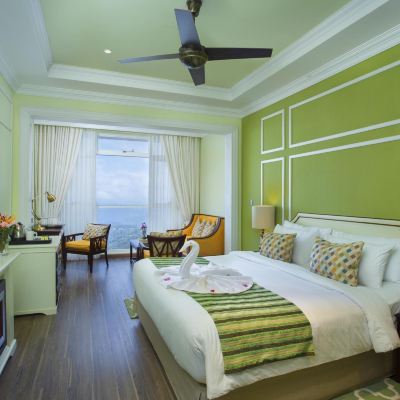 Double Tropic Green Rooms