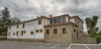 Hotel Colonial de Santillana Hotele w: 