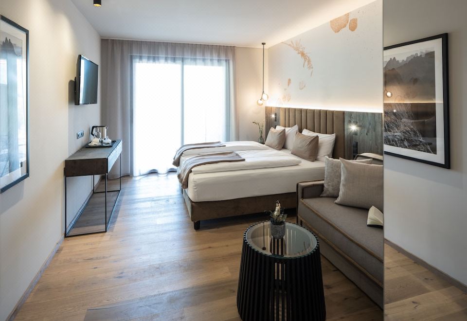 Basic Apartment, 2 Bedrooms, Accessible, Mountain View