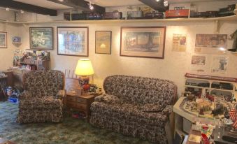 Red Barn Village B&B - Housity