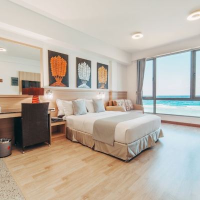 Classic Room with Ocean View