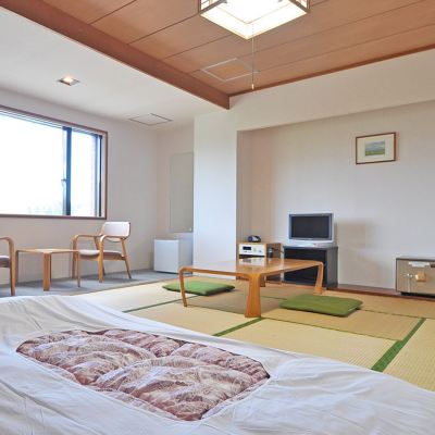 Japanese Style Room (New Wing)