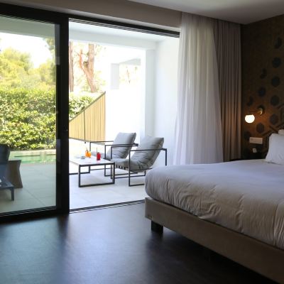 Deluxe Suite with Private Pool Azur Hotel Promo Code