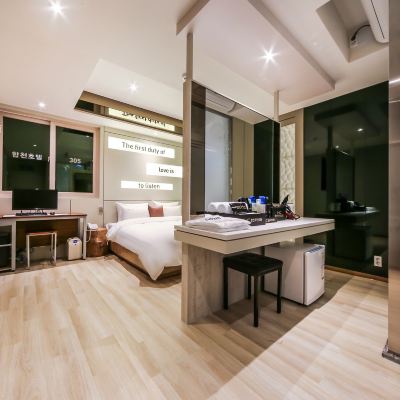 Deluxe (Net-Flix View, Two-Person Bathtub, Uh D55 Inch Tv) 합천 HC 호텔 쿠폰
