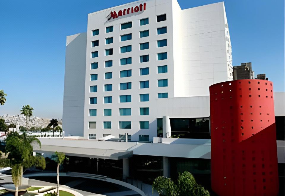 高尔夫景豪华两张双人床房（带阳台）