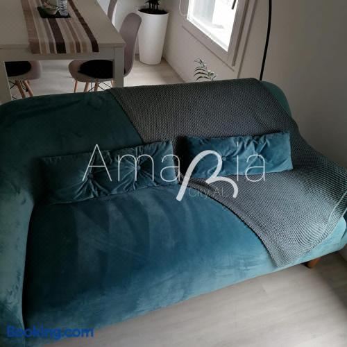 AmaRiaCity Al One-Bedroom Apartment