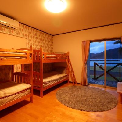 Low Floor 4 Beds, Ocean View 海が見えるゲストハウス　浜んちゅ クーポン