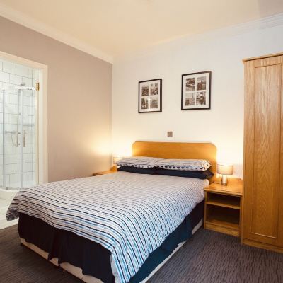 Classic Double Room Globe Inn Promo Code