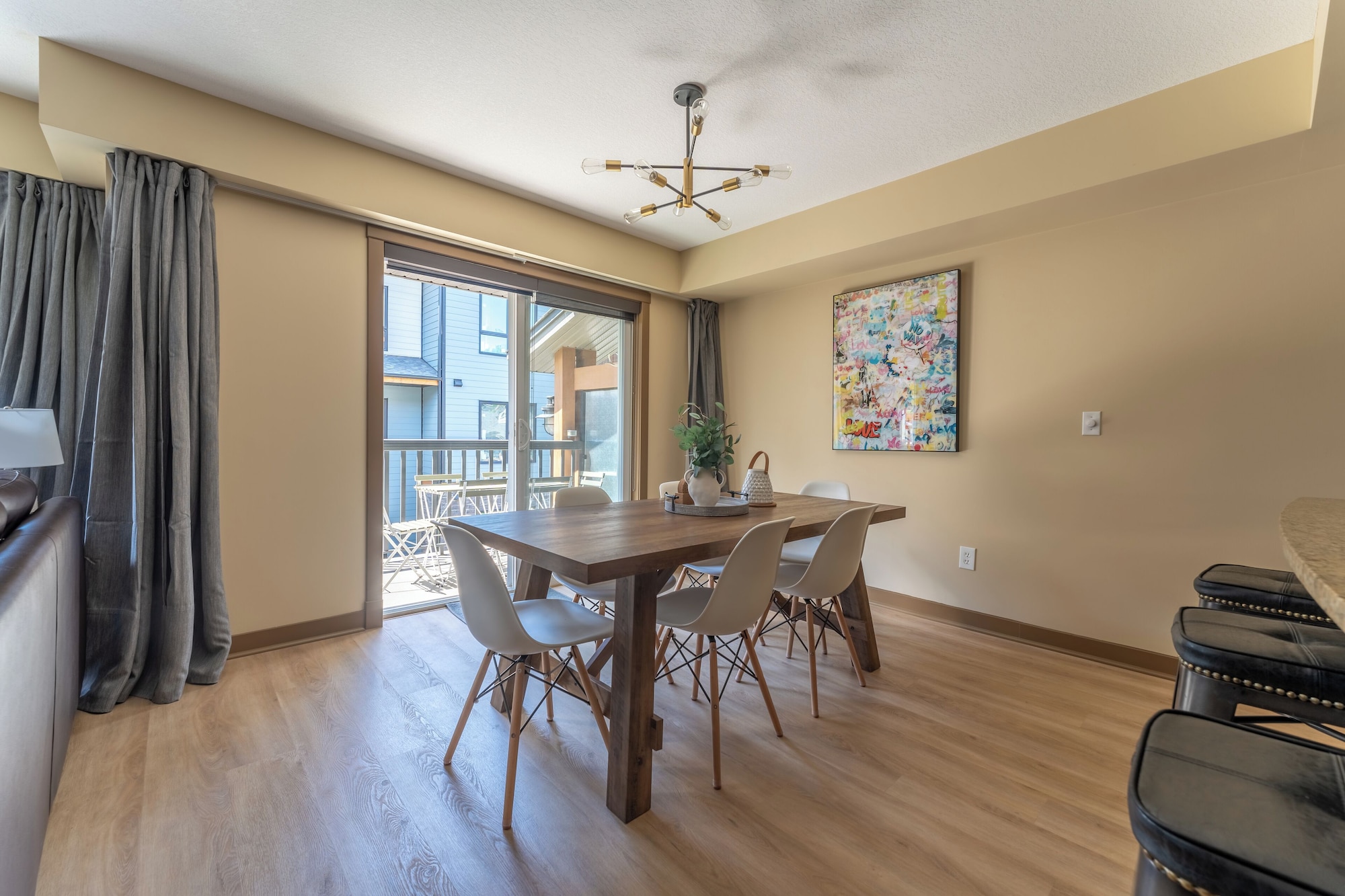 Cp # 4210 两卧室加书房， 两层