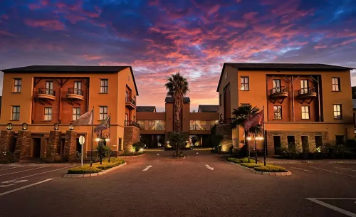 Tayfin Royale Hotel & Restaurant