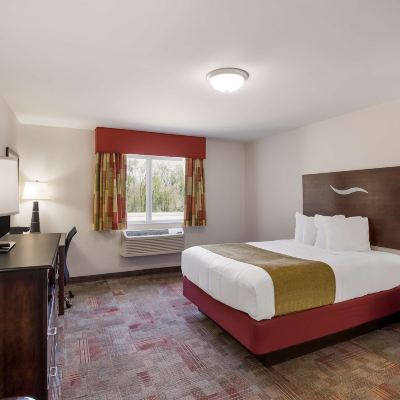 Accessible Queen Room SureStay Hotel by Best Western Whittington Rend Lake Promo Code