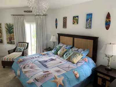Rent a 2 bed / 2 bath Villa in Alice Town, North Bimini (INCLUDES 50' dock slip) Hotels in 
