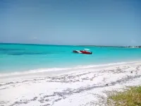 960 Sq. ft  Beach  Front Villa located in Steventon, Exuma,  Bahamas . Hotels in Steventon