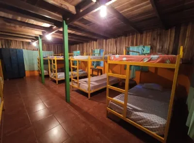 Madre Selva Jungle Hostel Hotel di 