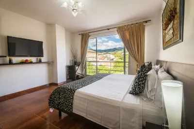 Casablanca Hotel, RestoBar, Catering, Eventos & Turismo en Garzón Hôtels à : 