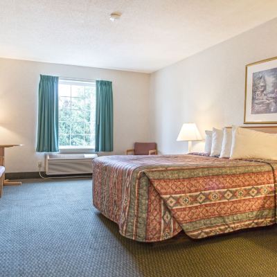 Standard King Room Ameriway Inn and Suites Promo Code