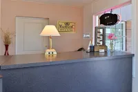 Majestic Inn & Suites