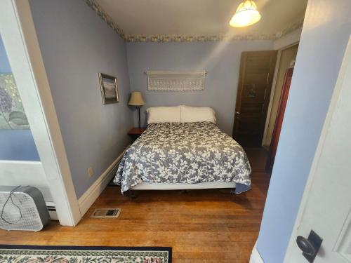 双人房（带独立浴室）