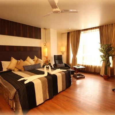 Deluxe Room Inner Circle Promo Code