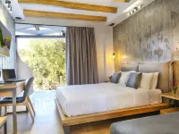 Royal Hotel and Suites Hotels in Políkhronon