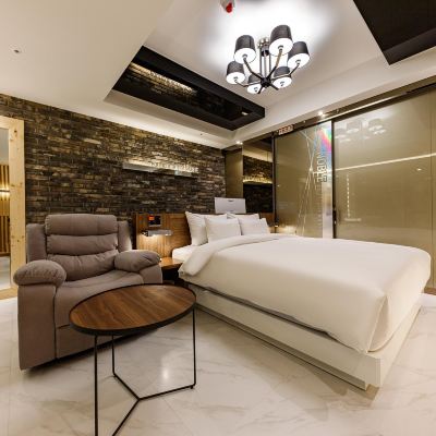 스위트 A (1 Pc) (넷플릭스 뷰) Daegu Hyeonpung Hotel Noble 쿠폰