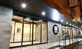 Hotel 88 Shinsaibashi - Housity