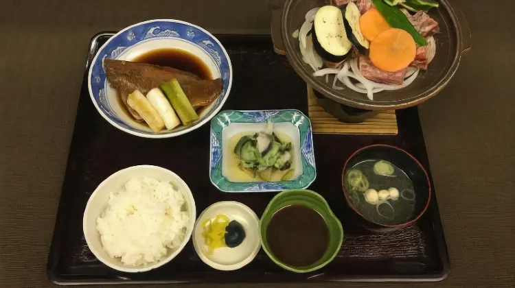 フラワーホテル 食事・レストラン