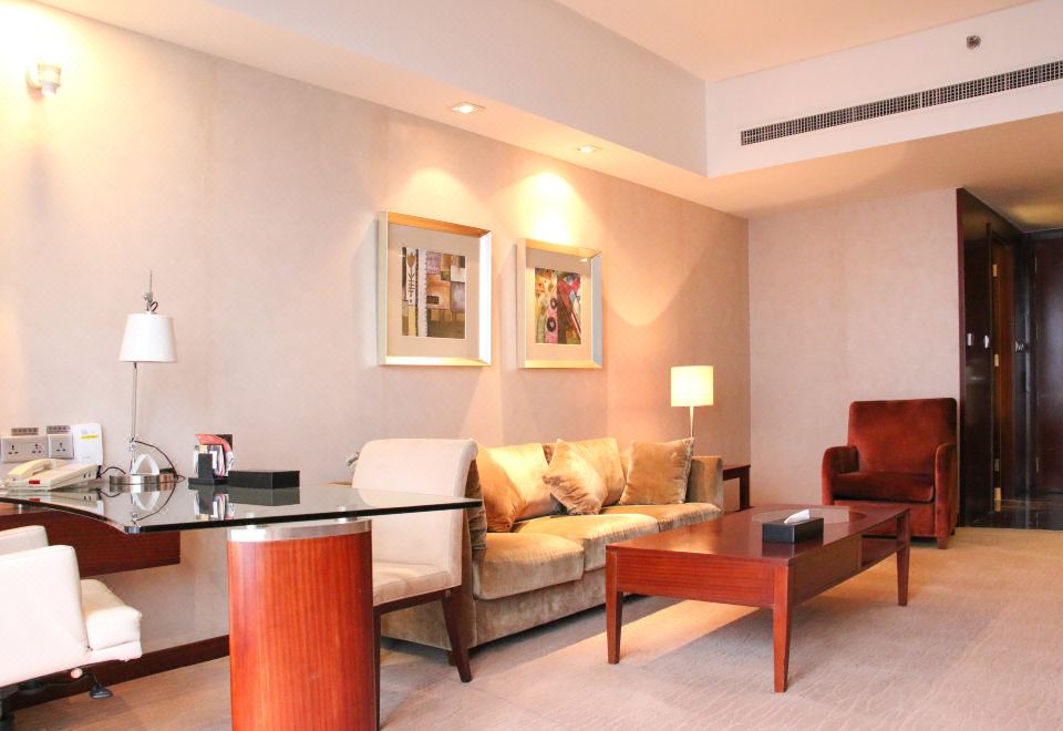 Crowne Plaza Yantai Sea ViewOne Bedroom Suite Sea View