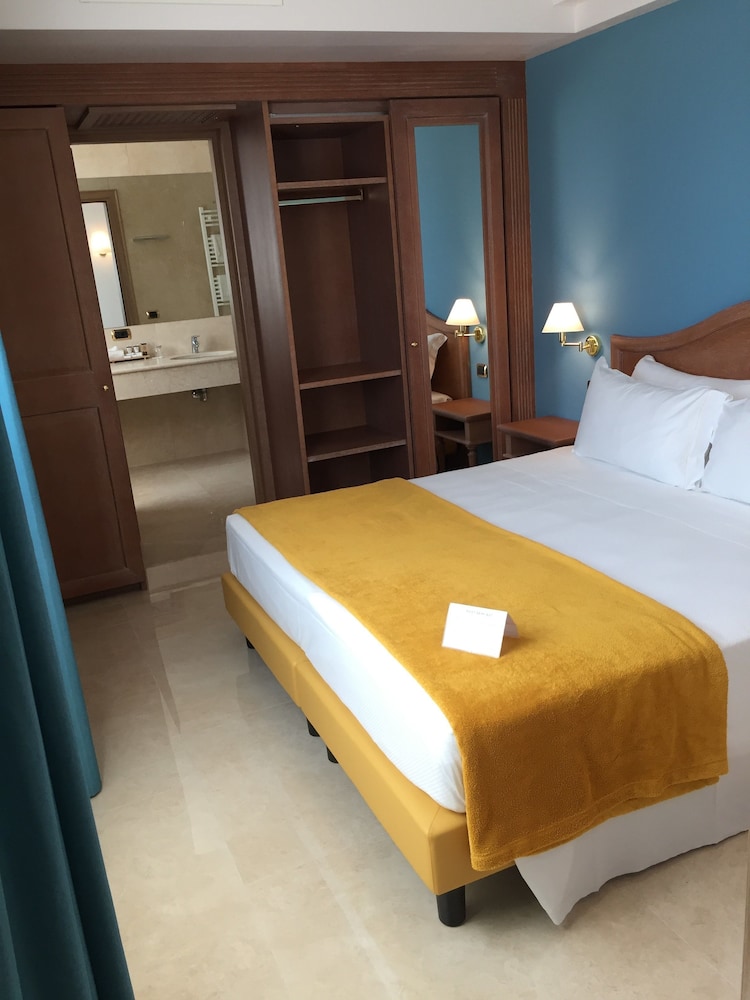 Palace Hotel DesenzanoFamily room