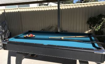 3 Bedrooms Holiday Home Near Sydney Airport - Housity
