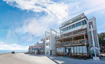 Gangneung Rock Island Pension