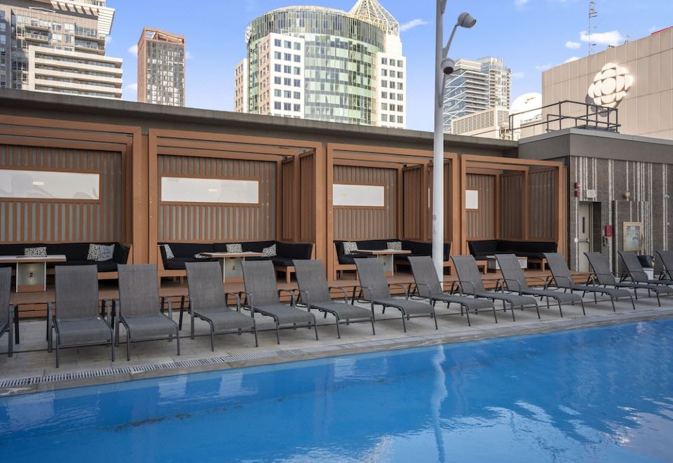 Stallion Suites - Downtown Toronto - Housity