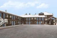 Travelodge by Wyndham Edmonton Airport Hotels in 