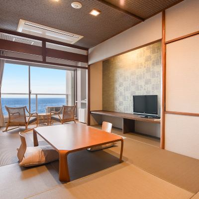 Standard Japanese Style Spectacular with Bath and Ocean View-Non Smoking