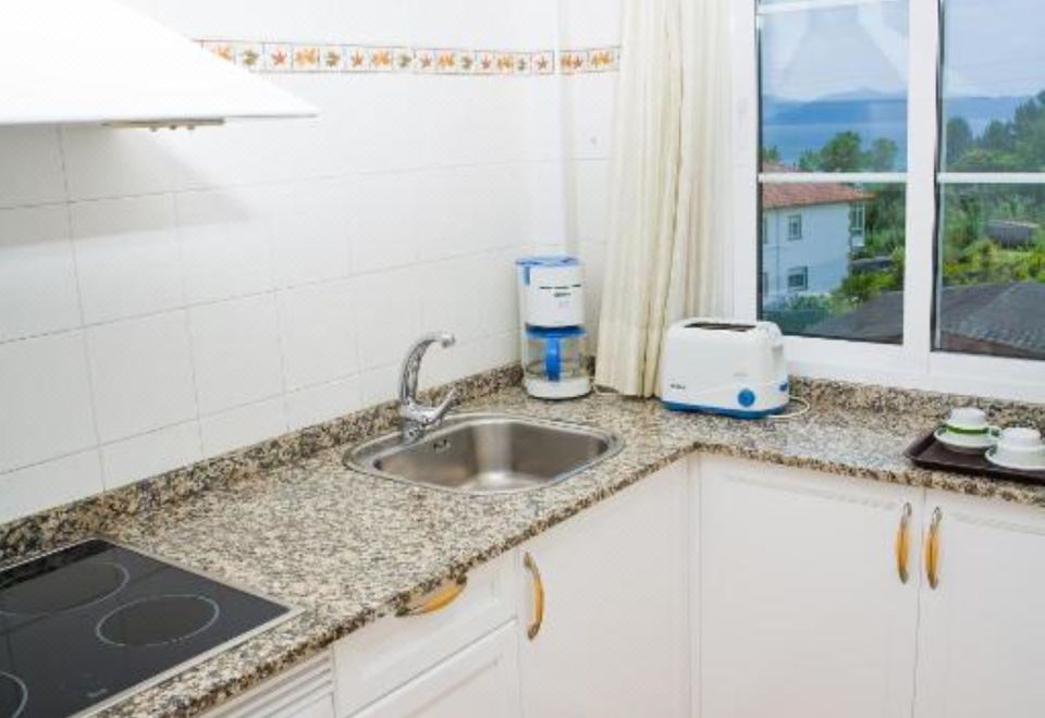 Aparthotel Cabicastro Tres Estrellas SuperiorStandard One-Bedroom Apartment With Terrace