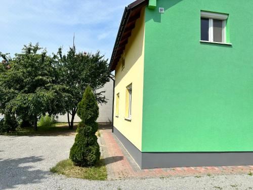 带共用浴室的双床房