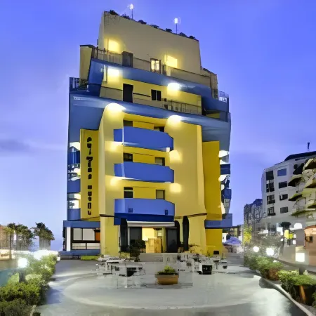 Primera Hotel