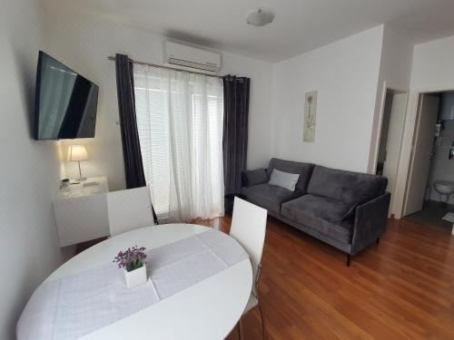 一卧室公寓（带阳台）